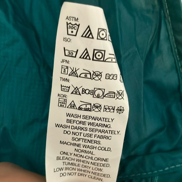 Brooks Green Windbreaker Jacket - Picture 5 of 11